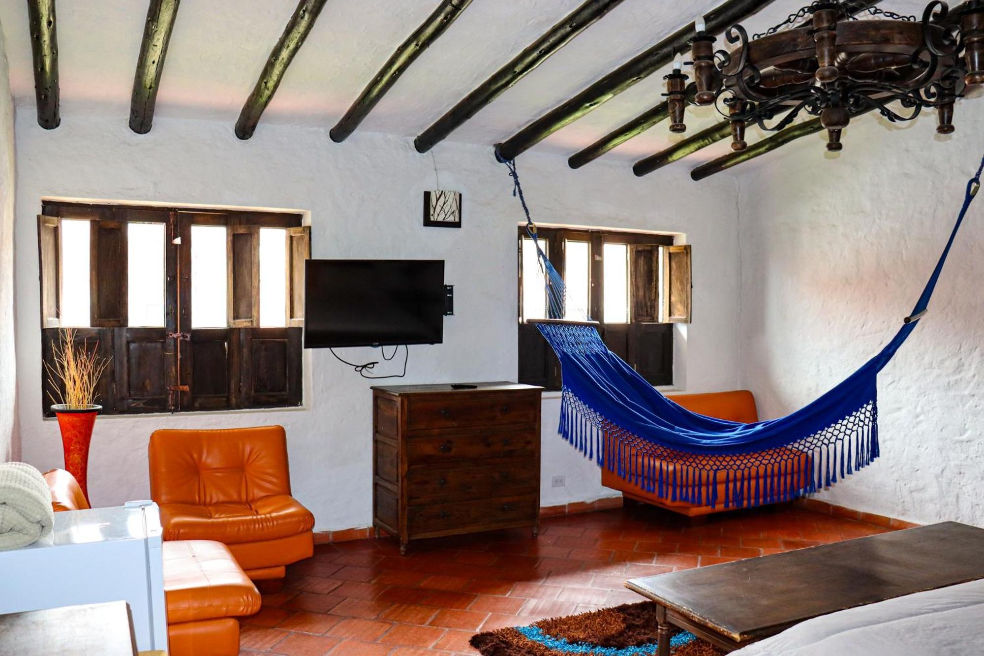 Casona Quesada Hotel Суеска Екстериор снимка