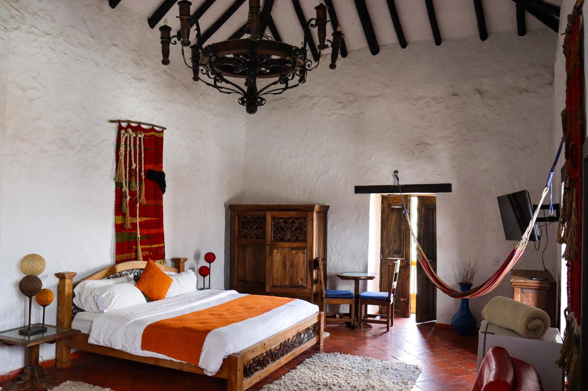 Casona Quesada Hotel Суеска Екстериор снимка