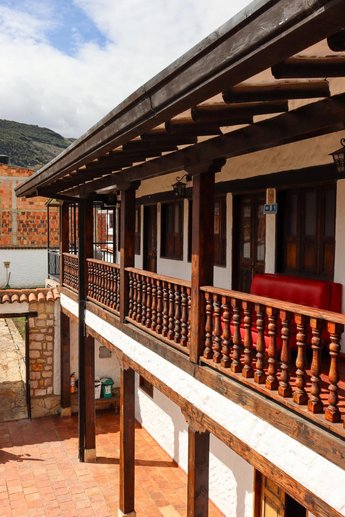 Casona Quesada Hotel Суеска Екстериор снимка